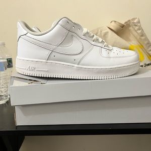 AIR FORCE 1 07 (WHITES)
